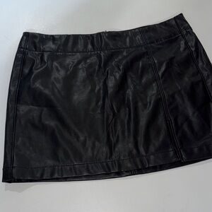 American‎ Eagle High Rise Stretch Black Faux Leather Mini Skirt